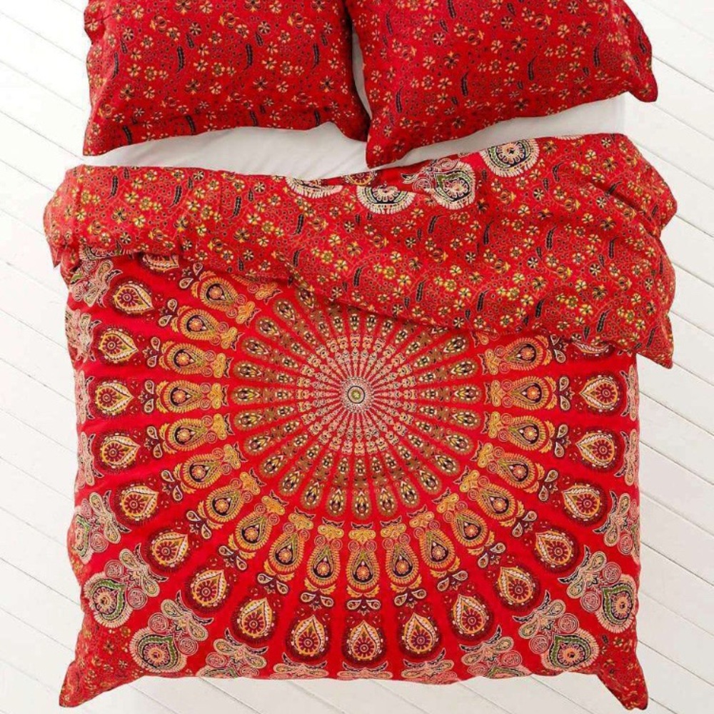 urban outfitters red duvet cover
